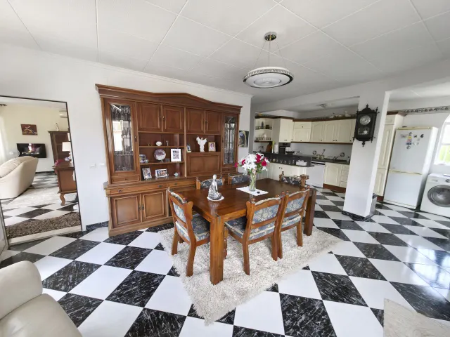 Villa 3 habitaciones 230m² en venta - Centro — 8