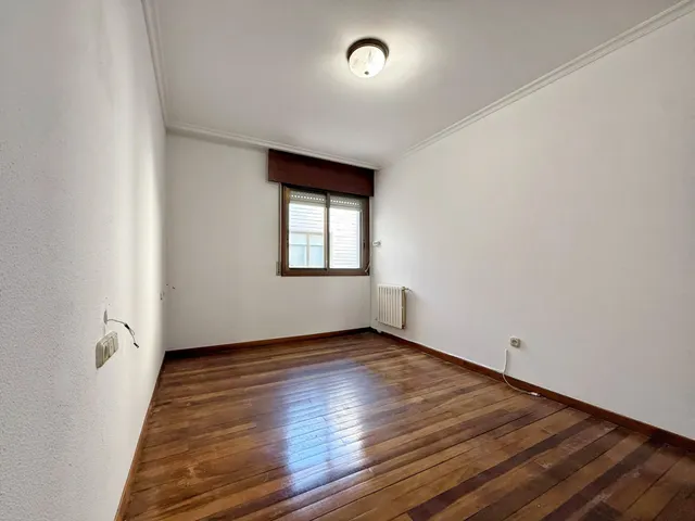 ESPACIO, LUZ NATURAL Y TODO EL POTENCIAL EN PLENO CENTRO. — 14