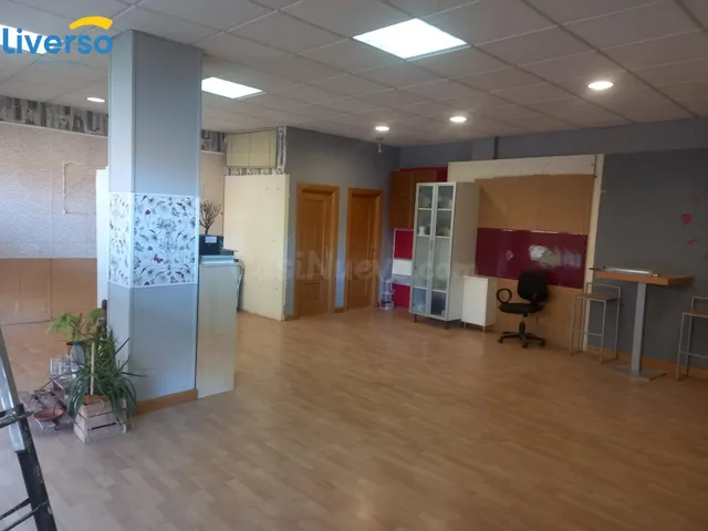Local comercial 67m² en venta - Centro — 3