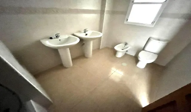ALTO STANDING - Se vende precioso y GRAN PISO 2º ESQUINA 213 metros — 16