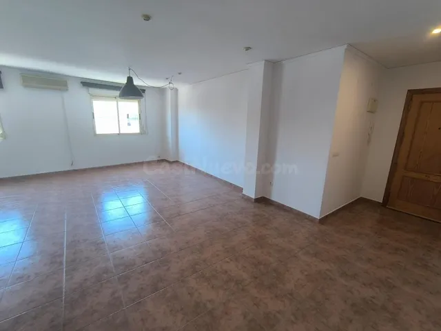 PRECIOSO PISO EN ZONA DE LAS ESCLAVAS GANDIA (VALENCIA) - foto 3