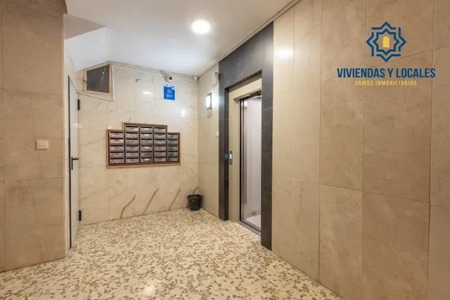 Piso de 3 dormitorios en calle milán, zaidín | muy luminoso y con gran potencial — 26