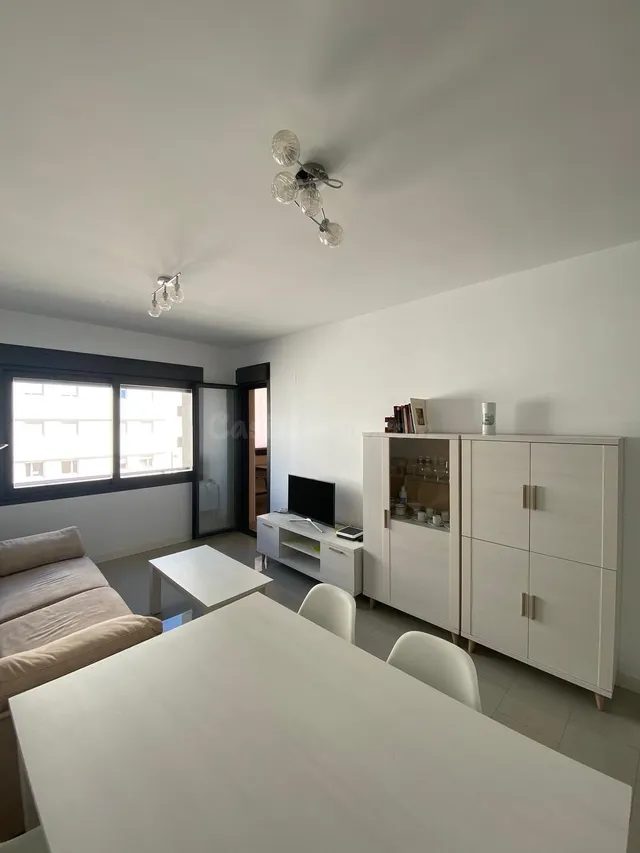 Amplio y Moderno Apartamento en Torre del Mar - Alquiler de  - foto 3