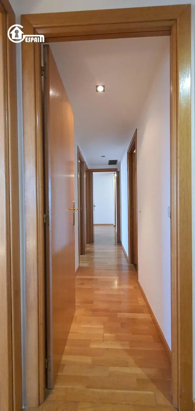 Gespain actividades inmobiliarias ofrece vivienda en venta en zona av. de los poblados — 27