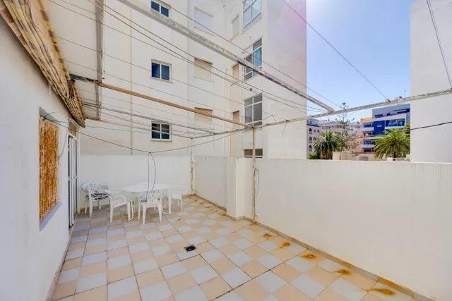 Amplio apartamento de 4 dormitorios junto a Playa del Cura y Los Locos — 28