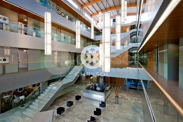 Oficinas en venta en rentabilidad 6% en Sant cugat - foto 5