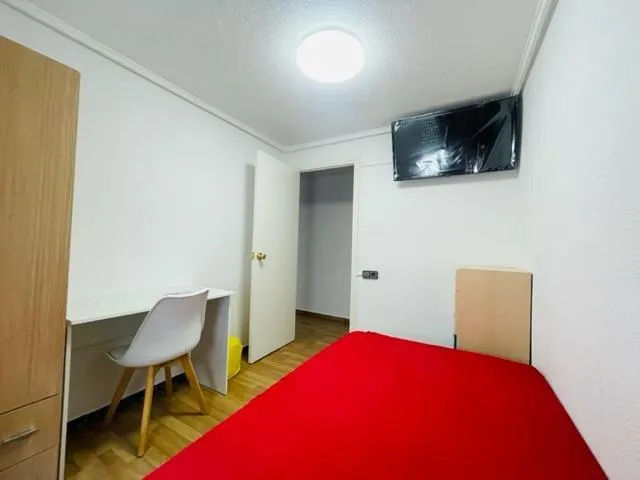 piso de 3 habitaciones , cerca  DE TODO — 6