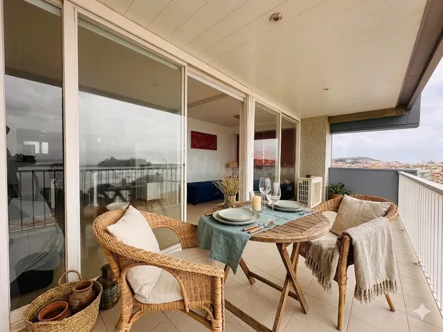 PALAMÓS: PISO A 1a LÍNEA DE MAR CON TERRAZA DE 25 M2 — 4