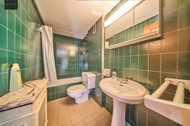 Residencia exclusiva en Paseo del Salón con vistas despejadas — 18
