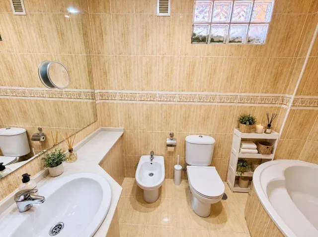 Estupendo piso 4 dormitorios planta baja con grandes terrazas en pinillo (Torremolinos) — 28