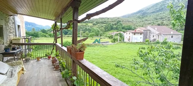 Se vende casa de piedra con jardín en Riva de Ruesga — 24