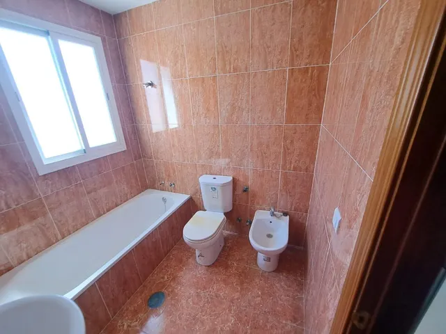 Venta de Casa Adosada en Bonares, Huelva. — 8