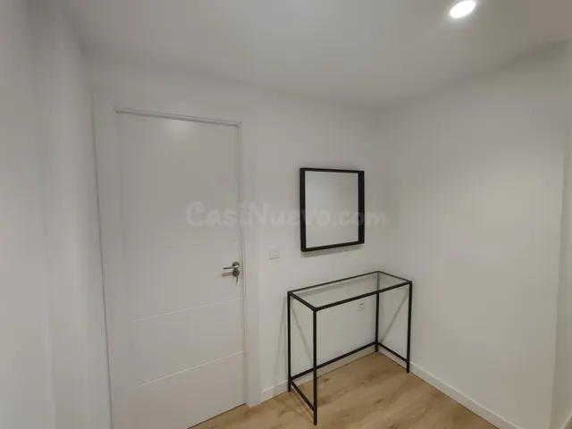Piso alquiler Avda Madrid, Granada centro. — 2