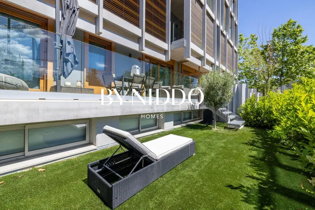 Exclusiva vivienda con dos espacios independientes, jardín p - foto 3