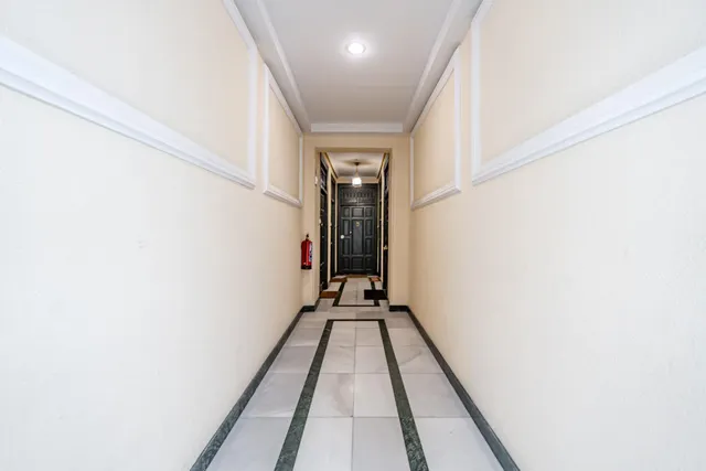 VIVIENDA REFORMADA Y MUY LUMINOSA EN RETIRO — 50