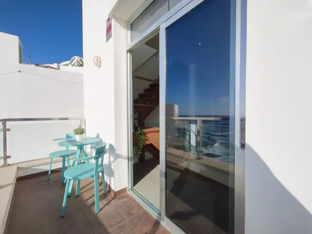 ESPECTACULAR CASA FRENTE AL MAR | ALQUILER DE TEMPORADA — 7