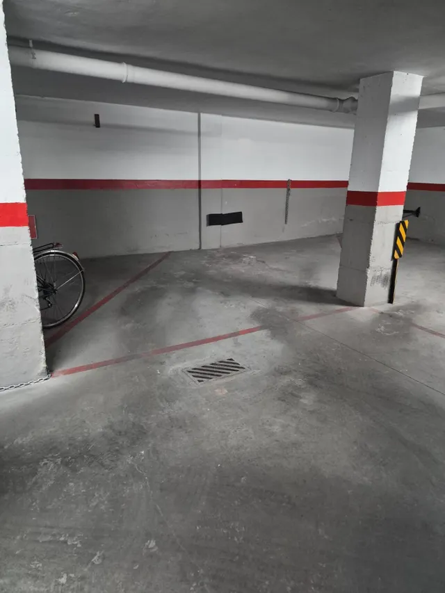 Se alquila plaza de garaje en zona Santa Eulalia — 7