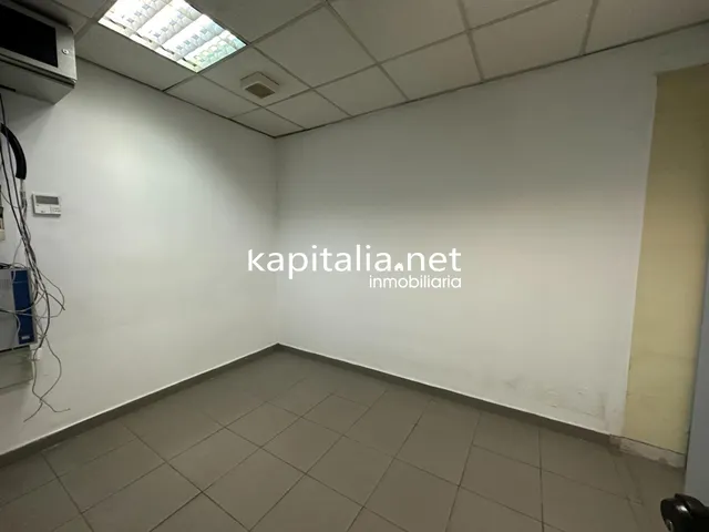 ALQUILER DE LOCAL COMERCIAL EN OTINYENT EN ZONA CÉNTRICA — 4