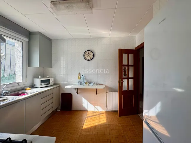 ESPECTACULAR CHALET EN LA DROVA — 8