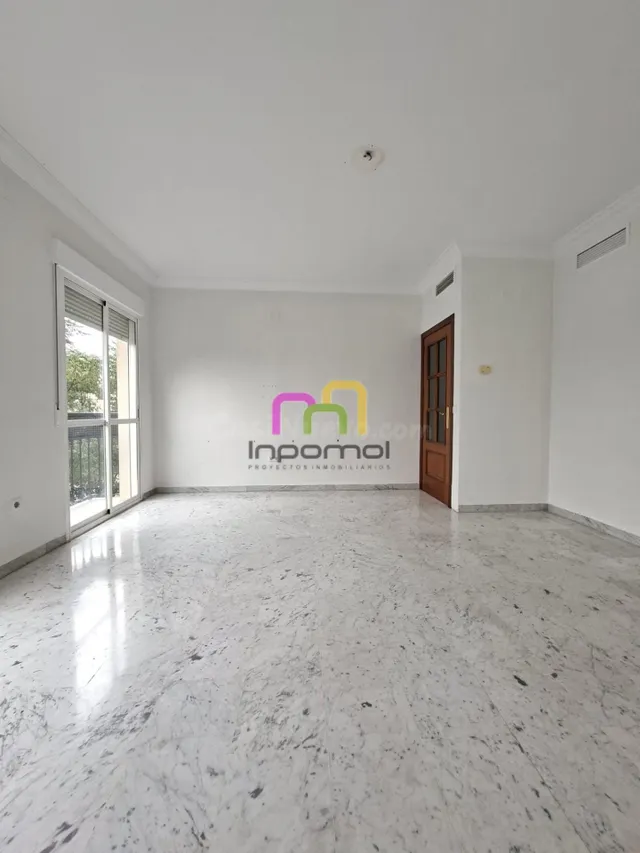 ¡¡APARTAMENTO EN ALQUILER SIN MUEBLES EN PLENO CENTRO!! - foto 2