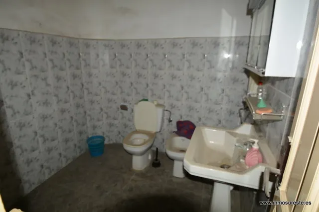 Casa en Orihuela zona cerca de las Espeñetas, 393 m2. construidos. Ideal para obra nueva. — 4