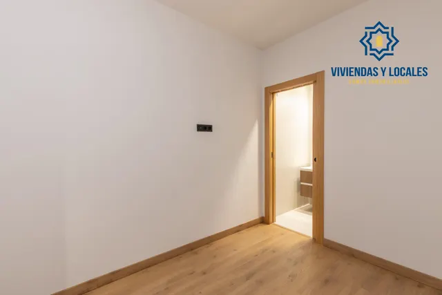 MODERNO ESTUDIO TIPO LOFT EN URBANIZACIÓN VILLA PINEDA - ZONA VILLAREJO — 11