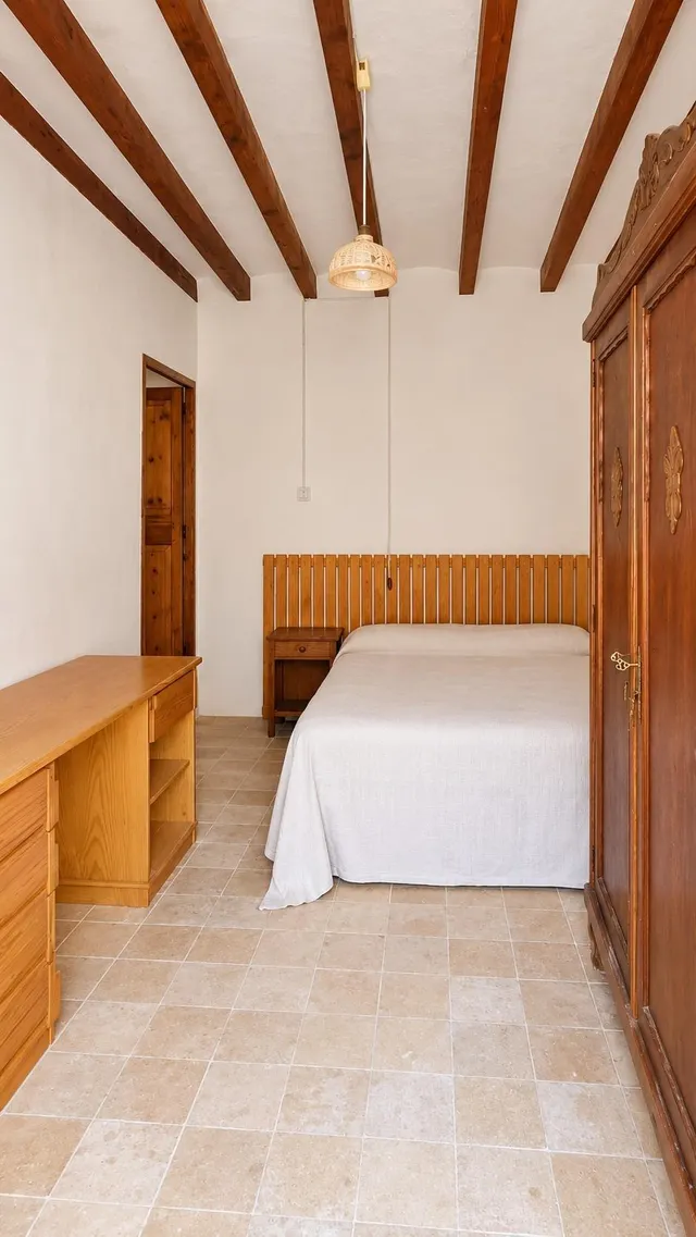 Encantadora casa de pueblo con 4 habitaciones y garaje en plena Serra de Tramuntana. — 8