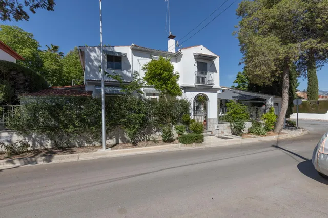 MAGNÍFICA CASA EN PANTANO DE CUBILLAS...CON MUCHO ESTILO Y RECIENTE REFORMA!!!! — 28