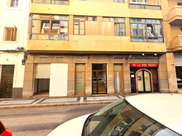 LOCAL EN VENTA - ÁNGEL GUIMERÁ - LAS PALMAS — 2