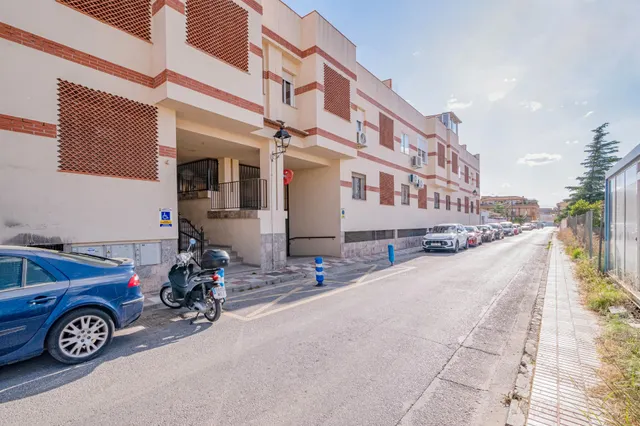 Precioso piso en Churriana de la Vega — 28