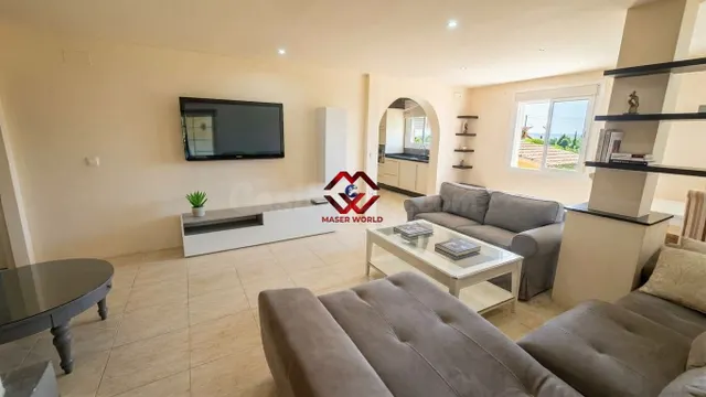 CHALET INDEPENDIENTE CON ENORME PARCELA EN CAMPOSOL - foto 3