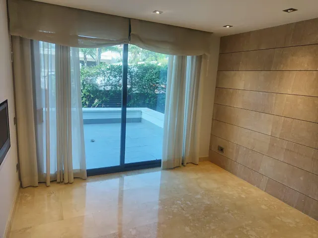 Exclusiva villa de lujo en Ciutat Diagonal, Esplugues de Llobregat, con vistas panorámicas a Barcelona y al mar — 30