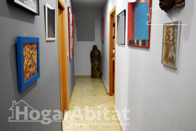 MUY AMPLIO CON GARAJE Y BALCÓN EN EL CENTRO — 34