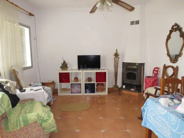 CASA EN CASCO ANTIGUO CON MUCHAS POSIBLIDADES - foto 2