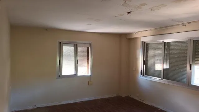 EDIFICIO EN VENTA EN ALISEDA — 9