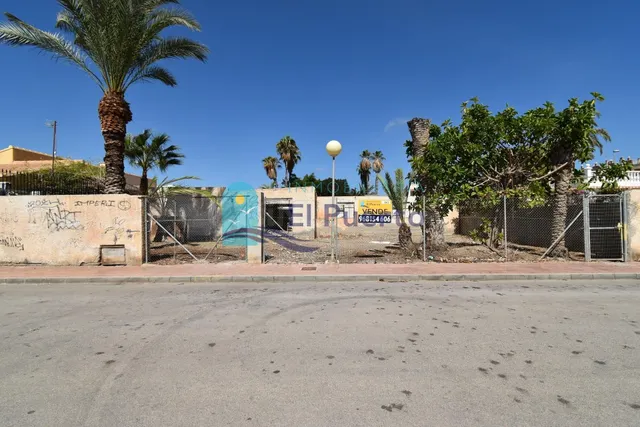 EXCLUSIVO SOLAR EN PUERTO DE MAZARRÓN, A UN PASO DE TODO - R