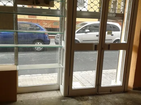 ALQUILER LOCAL ZONA SANTA JUSTA