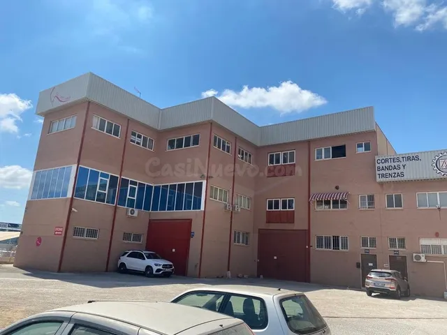 GRAN OCASION NAVE EN POLIGONO DE CARRUS CON UNA ubicación UN