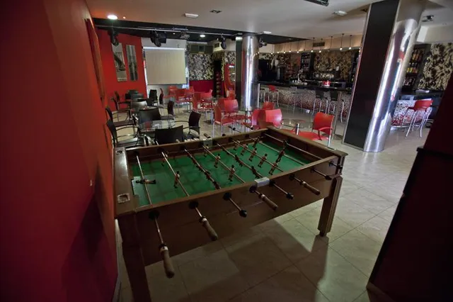 Pub en pleno funcionamiento en venta en Quintanar del Rey. — 3
