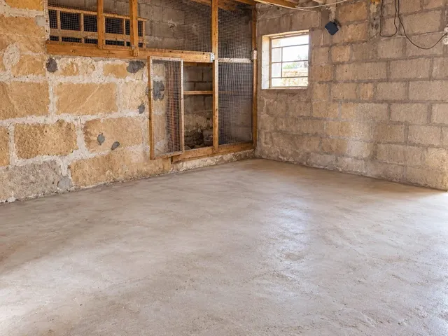 CASA CON PATIO Y GARAJE EN SA POBLA | 3 DORM. + ESTUDIO | POZO | TERRAZAS | 200 m2 — 20