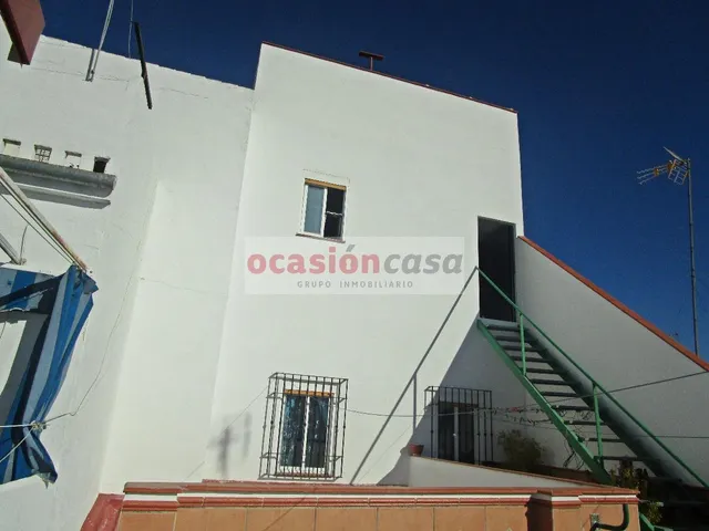 ¡GRAN CASA EN LA BARRIADA DE SANTA CRUZ! — 2