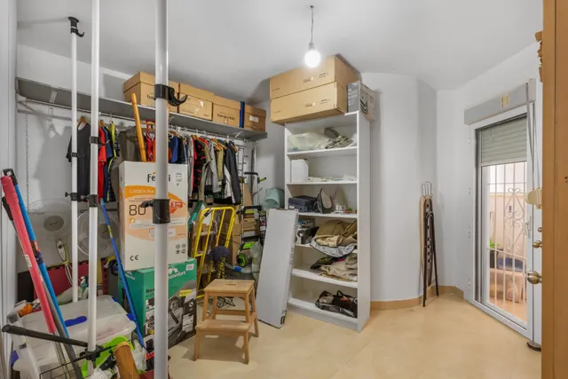 Amplia vivienda de 4 dormitorios en zona céntrica – Calle San Pascual (junto a Calle Orihuela) — 21