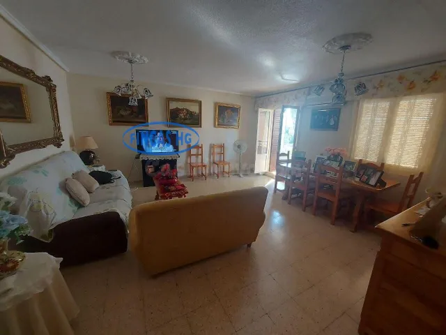 Amplia vivienda luminosa en finca con ascensor – Virgen del  - foto 3