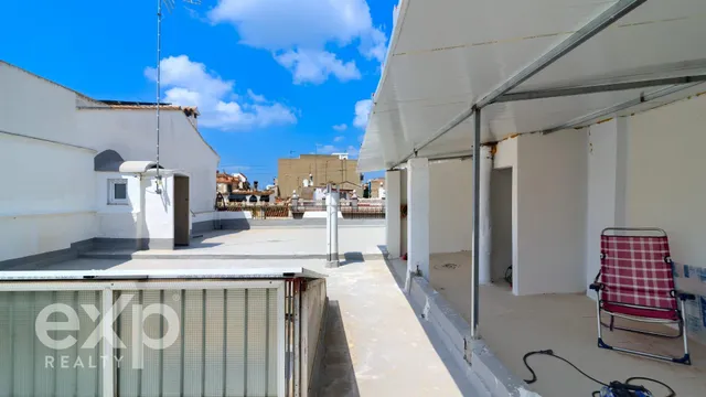CASA EN ALGEMESI — 23