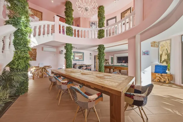 ESPECTACULAR VILLA CON PISCINA, 6 DORMITORIOS EN SUITE Y VISTAS AL MAR EN SA TORRE — 4