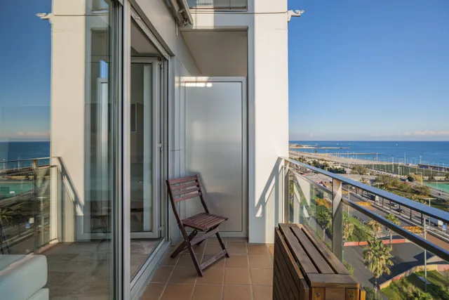 PISO CON VISTA AL MAR — 6