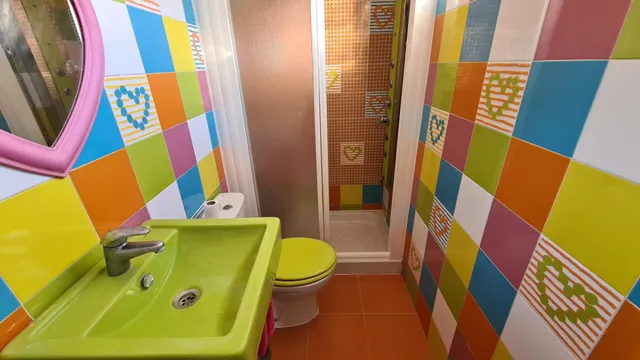 Chalet de 71 m2 con terraza y piscina a muy pocos metros de la playa — 16