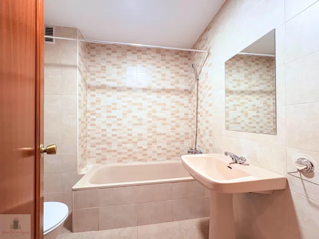 En venta en Valdepasillas, junto a Sinforiano Madroñero — 35
