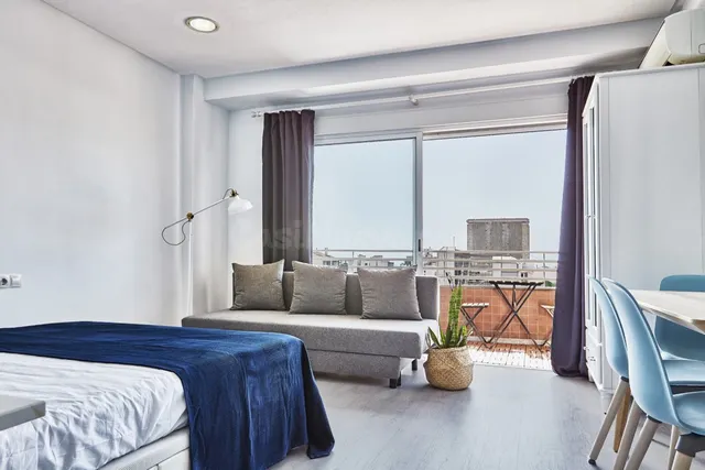 Estudio totalmente reformado en zona PRIME ALICANTE CENTRO — 2