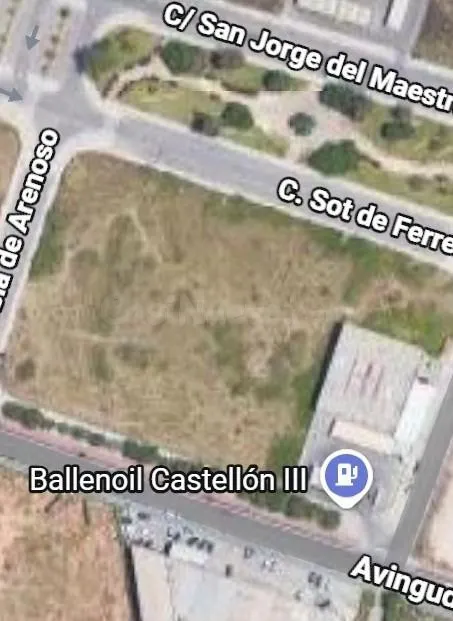 EN VENTA PARCELA C de SUELO TERCIARIO de 1.850,00m2 ZONA AVD